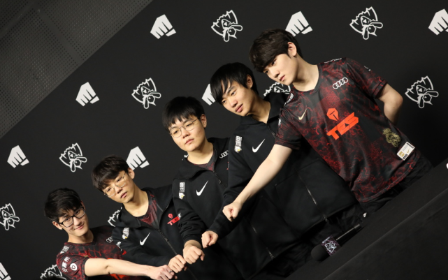 成为讨论焦 成为讨论焦